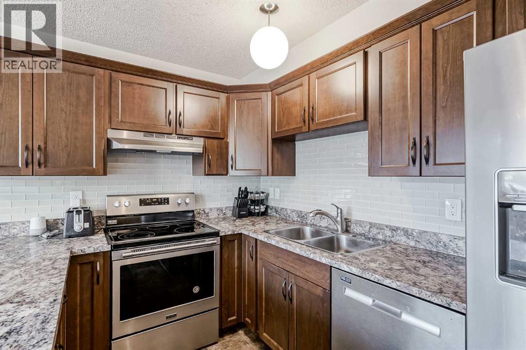 Photo 14 of 25 99 Midpark Gardens Se, Calgary AB