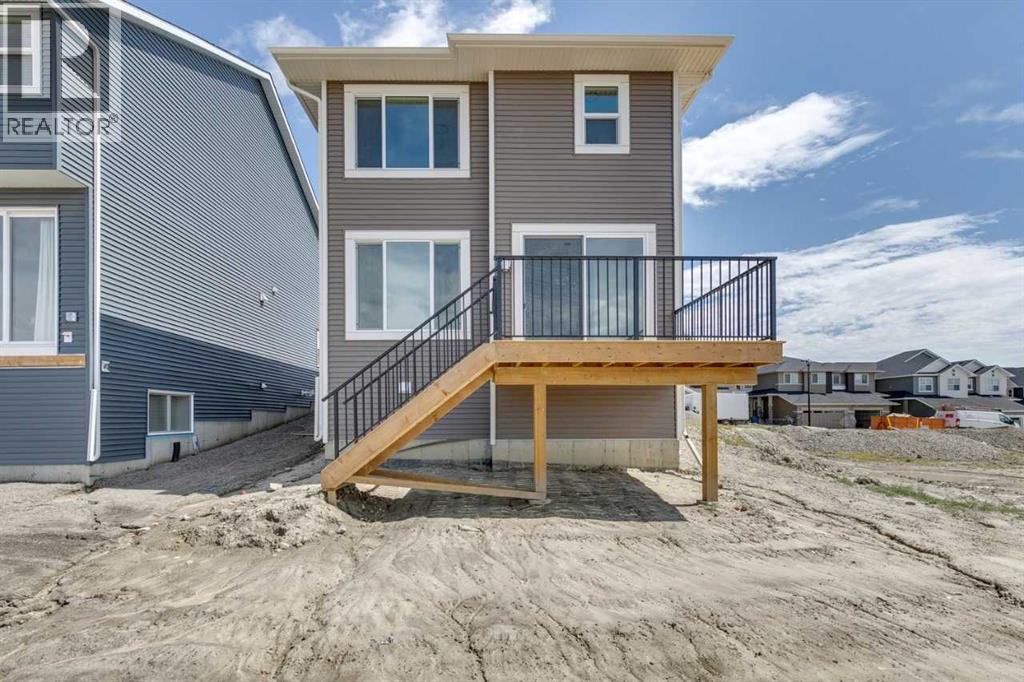Photo 4 of 739 Langley Terrace Se, Airdrie AB