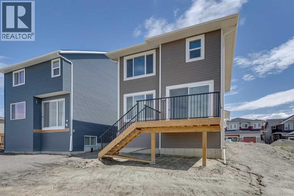 Photo 3 of 739 Langley Terrace Se, Airdrie AB