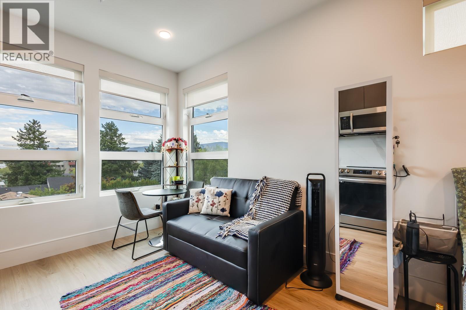401 720 KLO Road, Kelowna