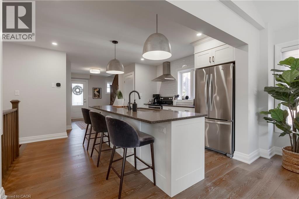 Photo 7 of 20 Mountain Park Avenue, Hamilton ON