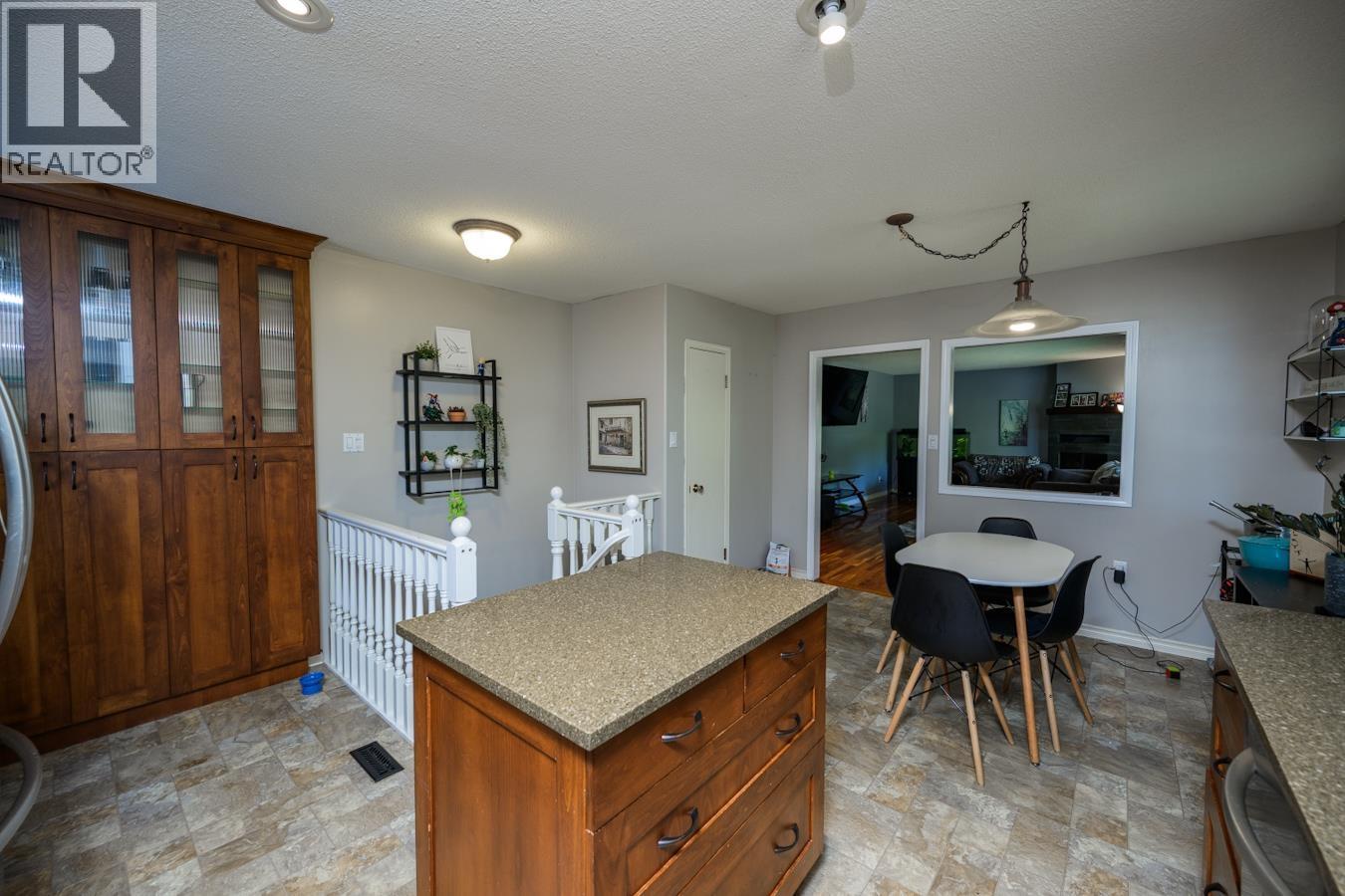 Photo 9 of 7238 Bear Road, Prince George BC