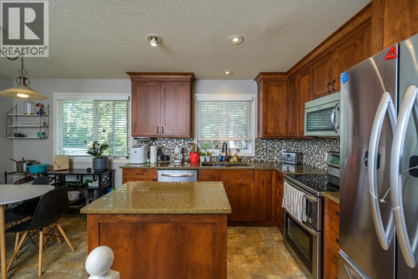 Photo 7 of 7238 Bear Road, Prince George BC