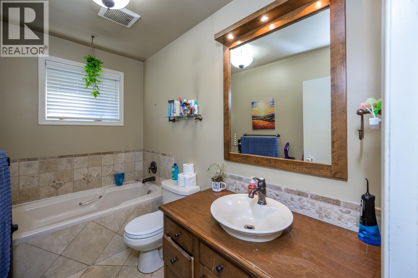 Photo 18 of 7238 Bear Road, Prince George BC