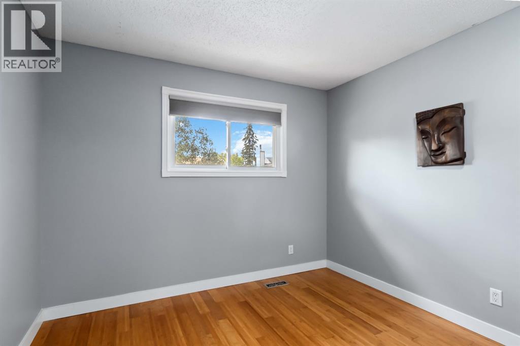 Photo 20 of 106 Hilltop Crescent, Fort Mcmurray AB