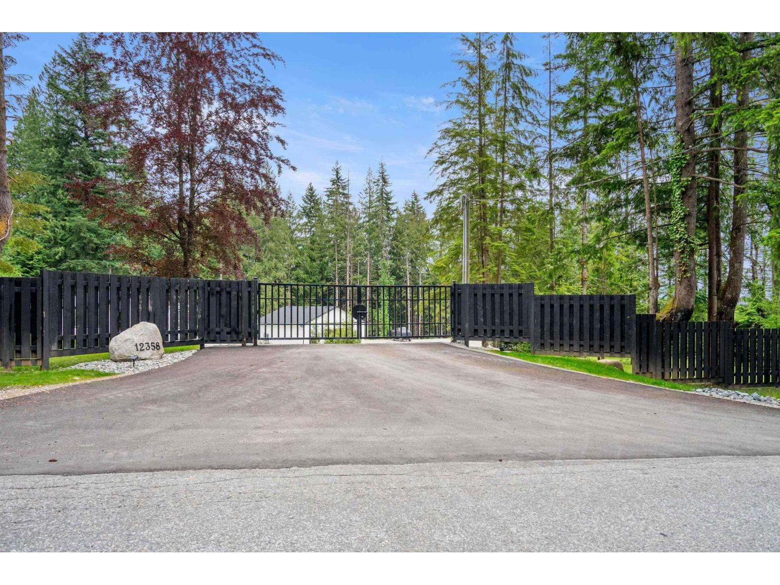 Photo 10 of 12358 Carr Street, Mission BC