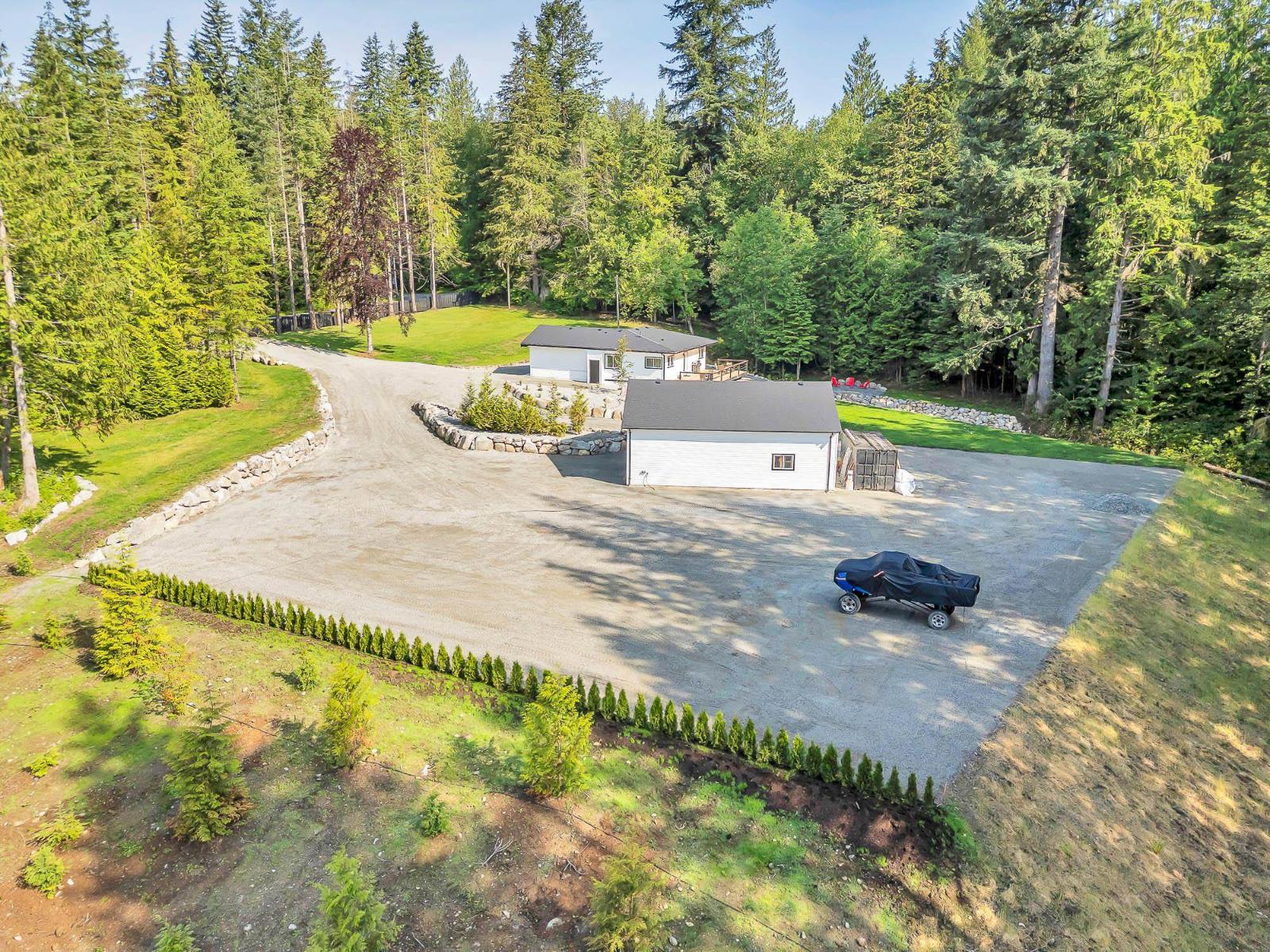 Photo 4 of 12358 Carr Street, Mission BC
