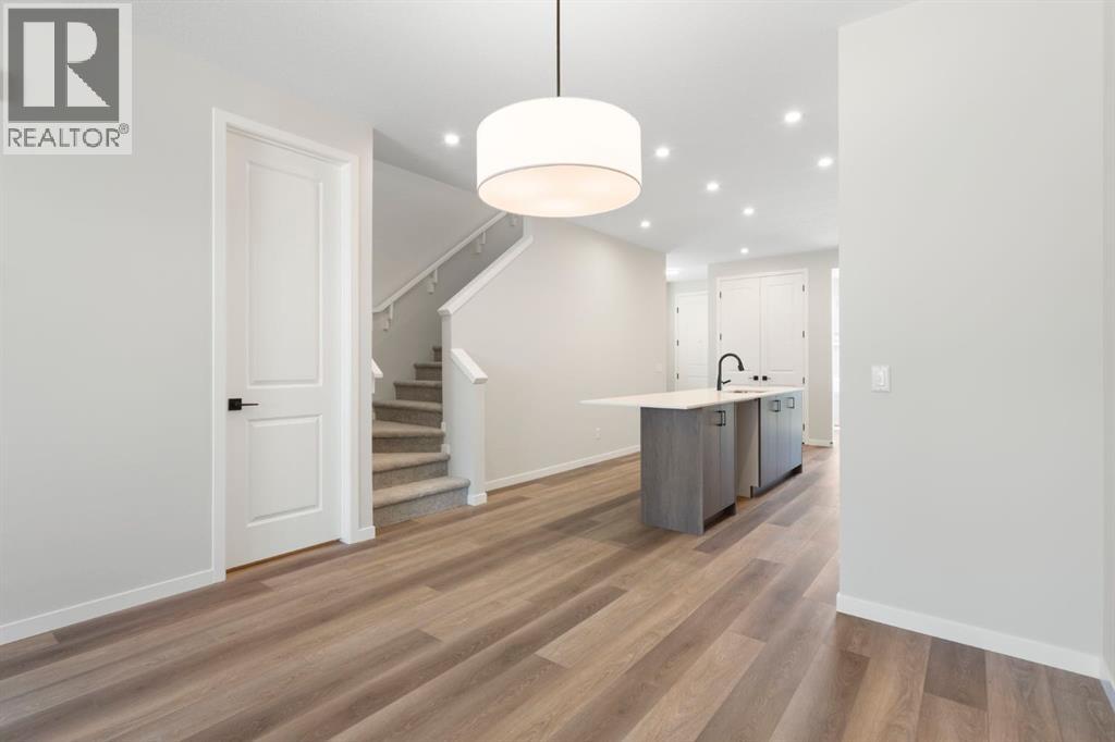Photo 12 of 620 Rowmont Boulevard Nw, Calgary AB