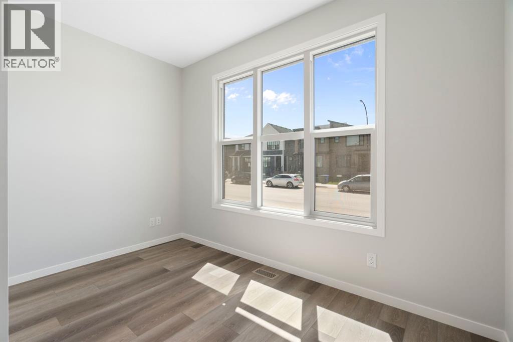 Photo 8 of 620 Rowmont Boulevard Nw, Calgary AB