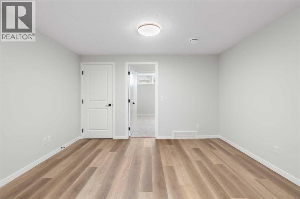 Photo 41 of 620 Rowmont Boulevard Nw, Calgary AB