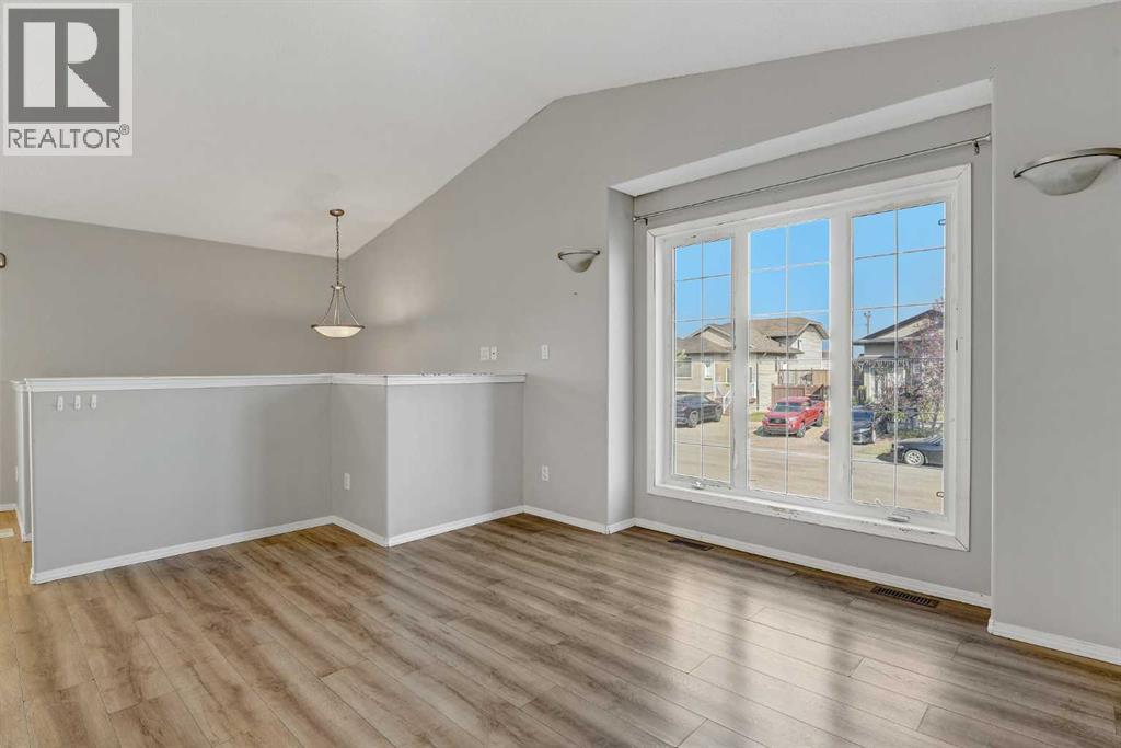 Photo 4 of 9339 131 Avenue, Grande Prairie AB