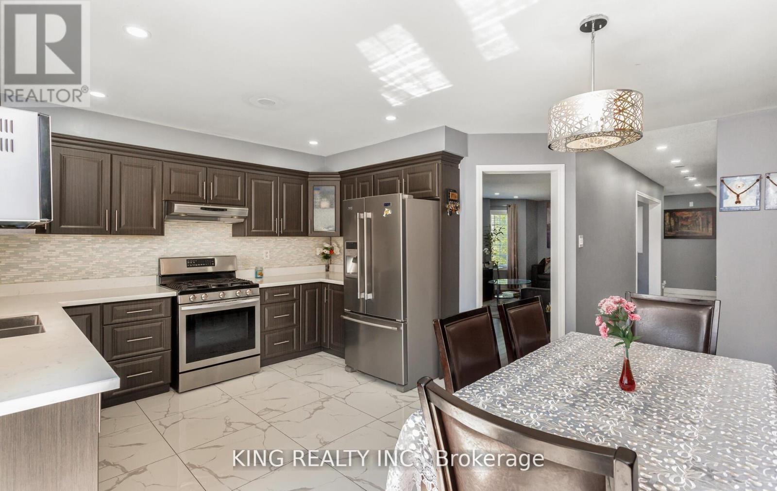 Photo 13 of 161 Tiller Trail, Brampton ON