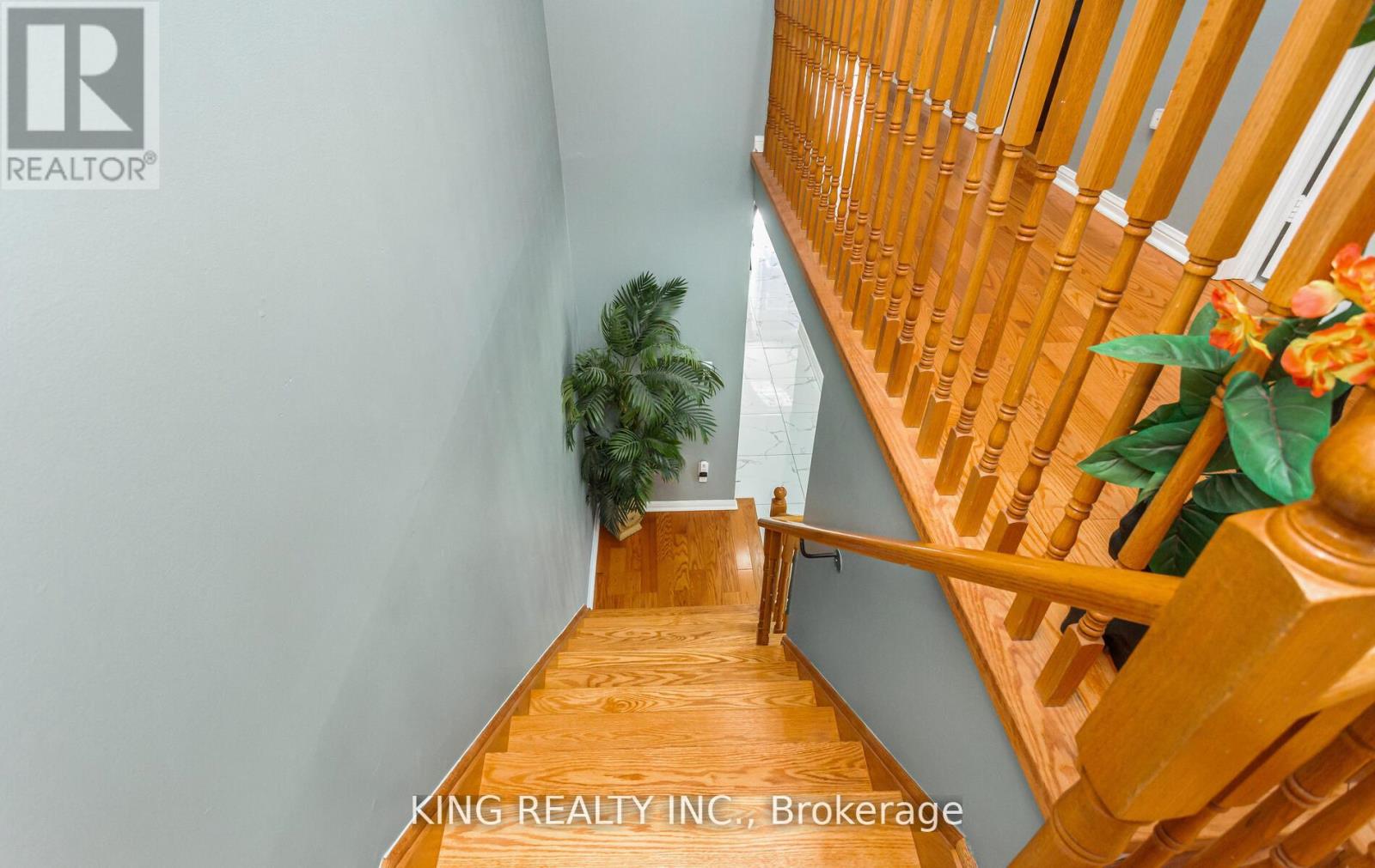 Photo 15 of 161 Tiller Trail, Brampton ON