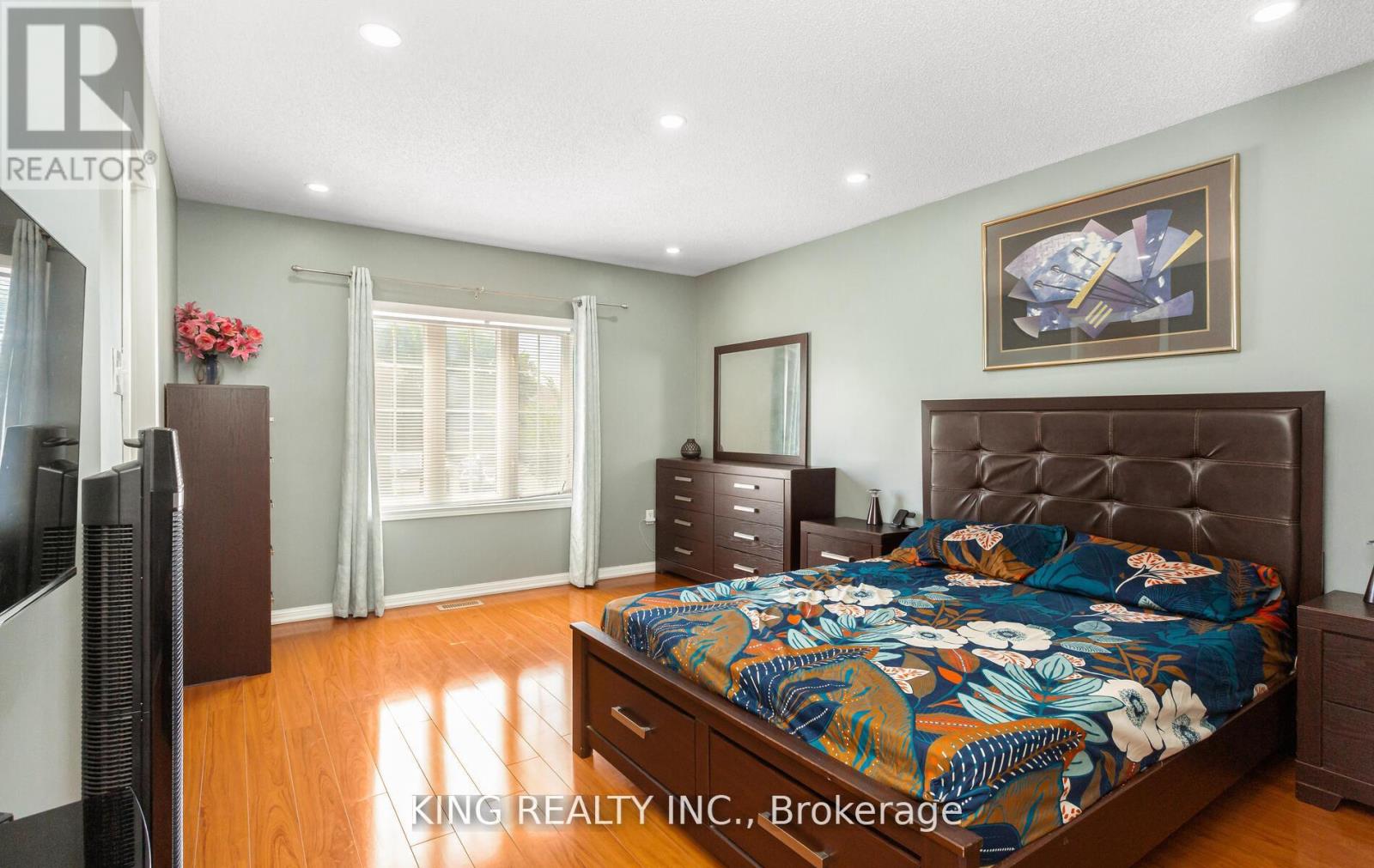 Photo 17 of 161 Tiller Trail, Brampton ON