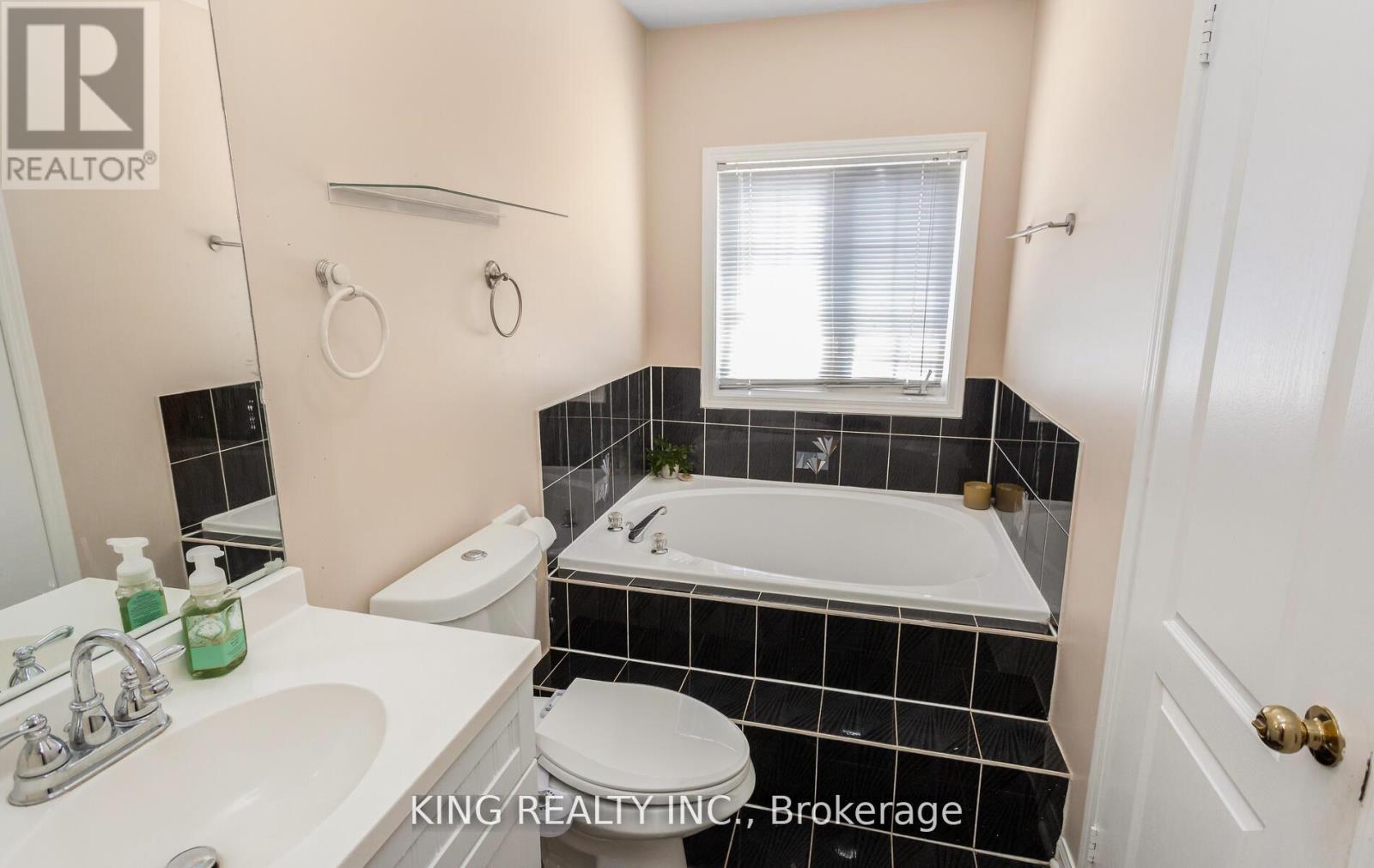 Photo 20 of 161 Tiller Trail, Brampton ON