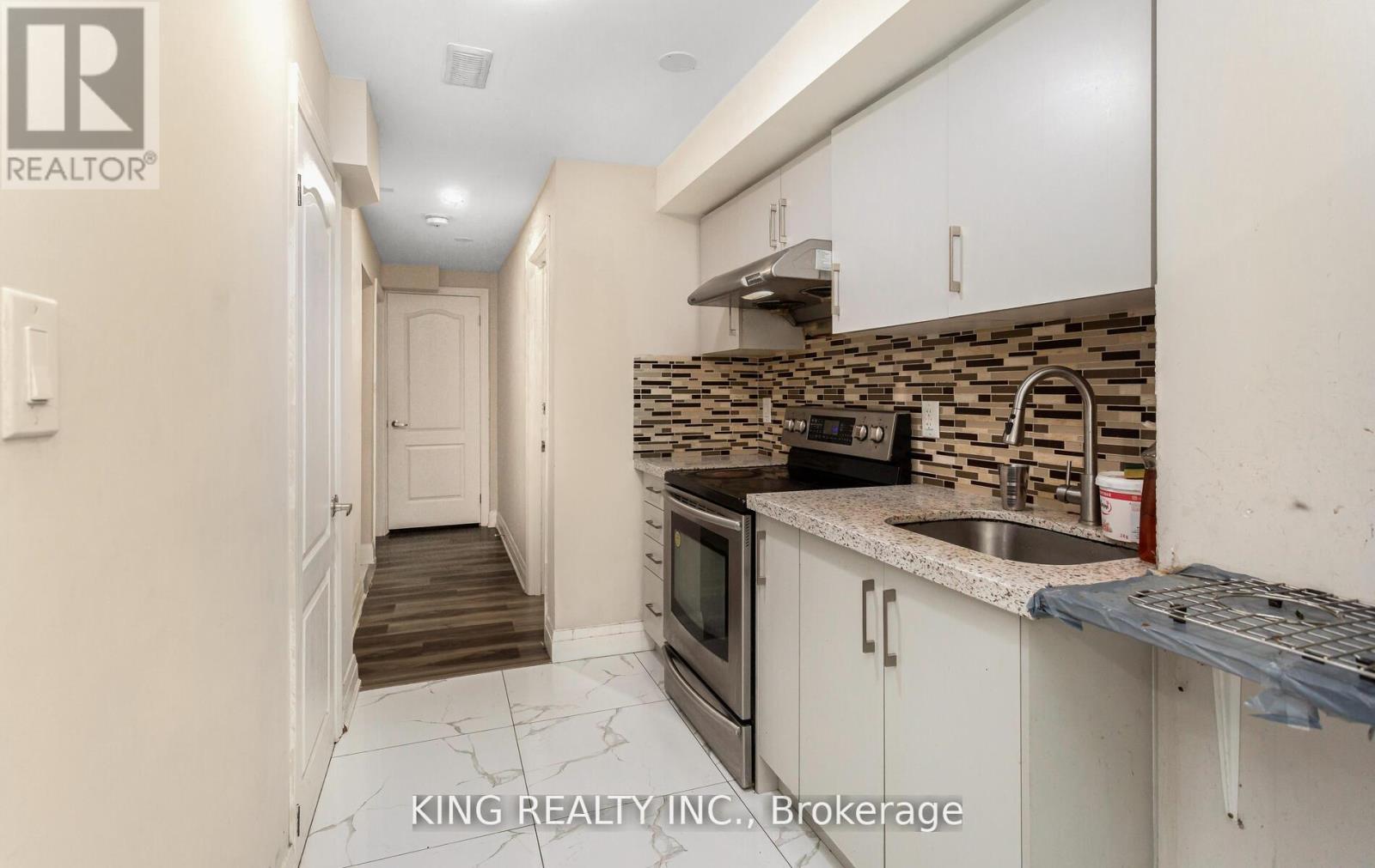 Photo 35 of 161 Tiller Trail, Brampton ON