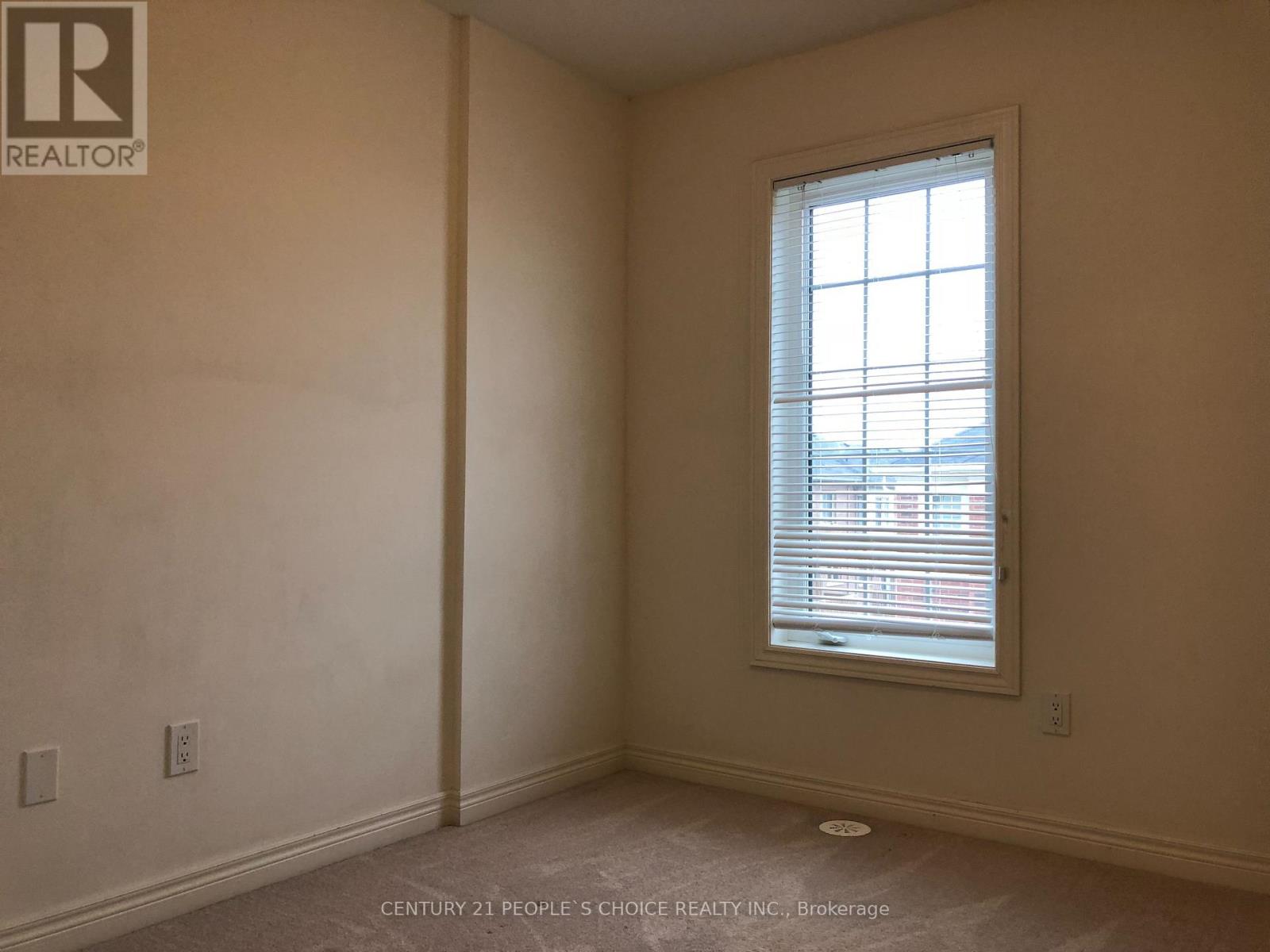 Photo 12 of 4 Cedarland Road, Brampton ON