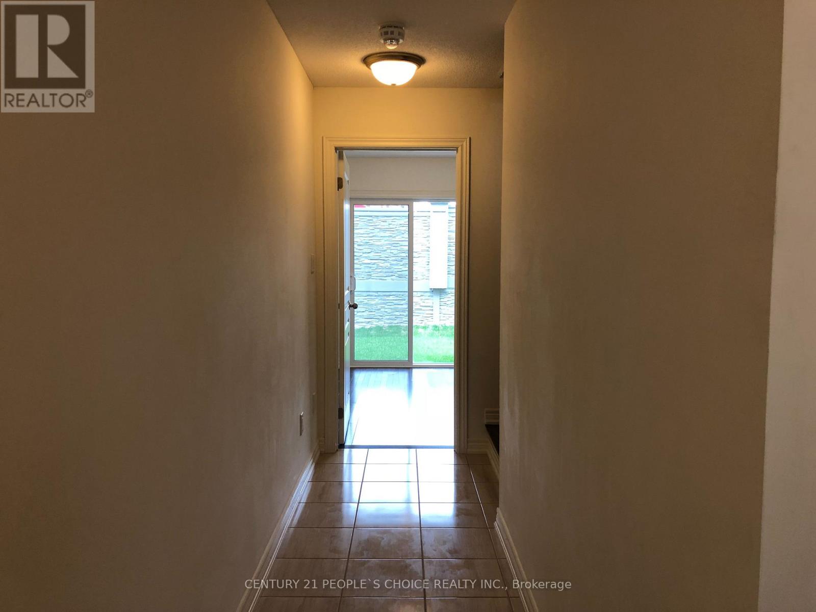 Photo 6 of 4 Cedarland Road, Brampton ON