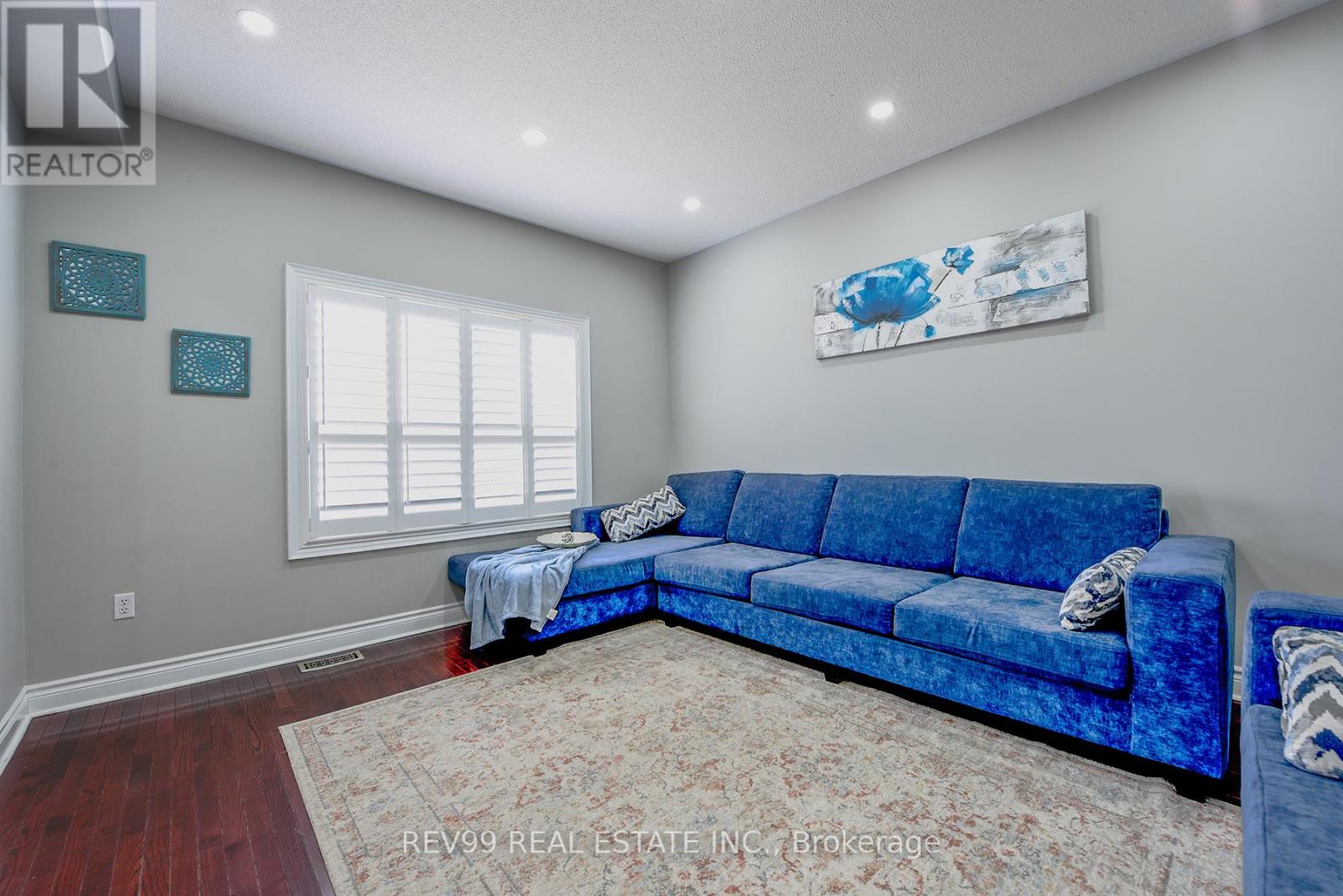 Photo 20 of 39 Bonistel Crescent, Brampton ON