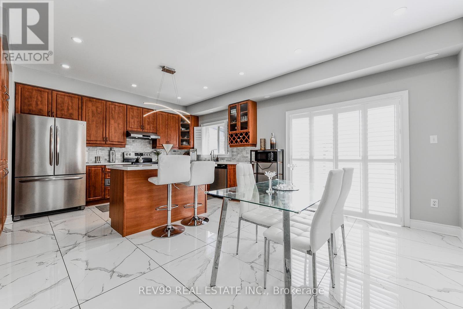 Photo 21 of 39 Bonistel Crescent, Brampton ON