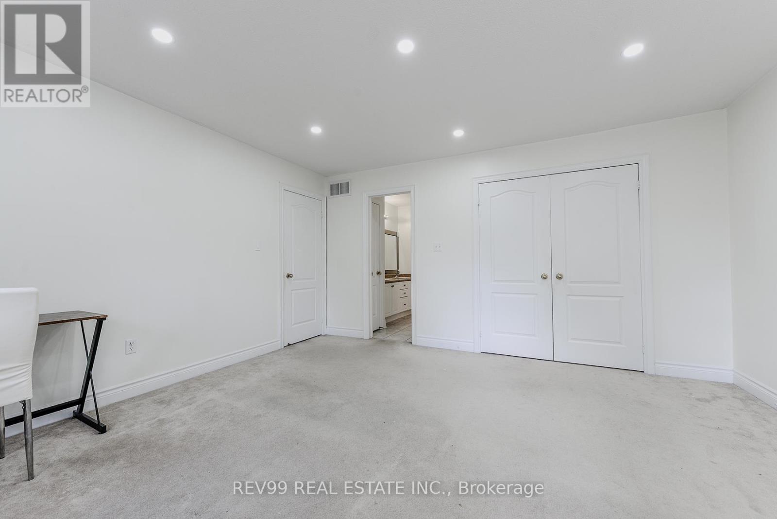 Photo 33 of 39 Bonistel Crescent, Brampton ON