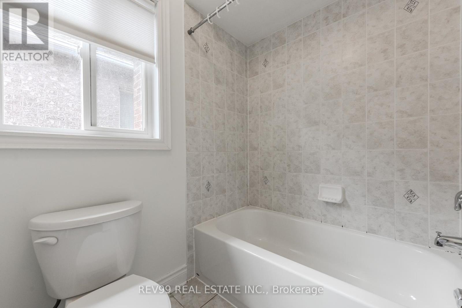 Photo 35 of 39 Bonistel Crescent, Brampton ON