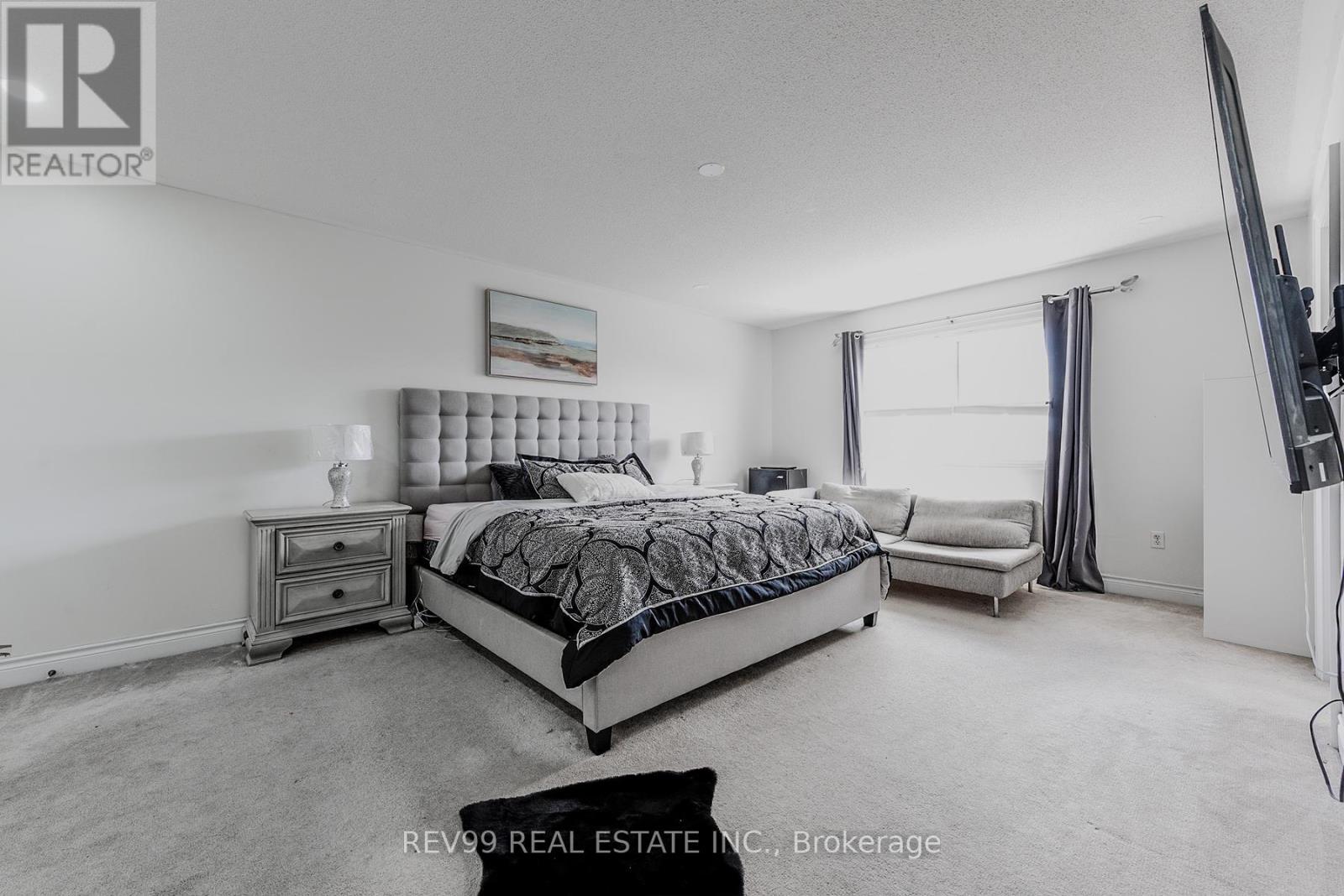 Photo 40 of 39 Bonistel Crescent, Brampton ON