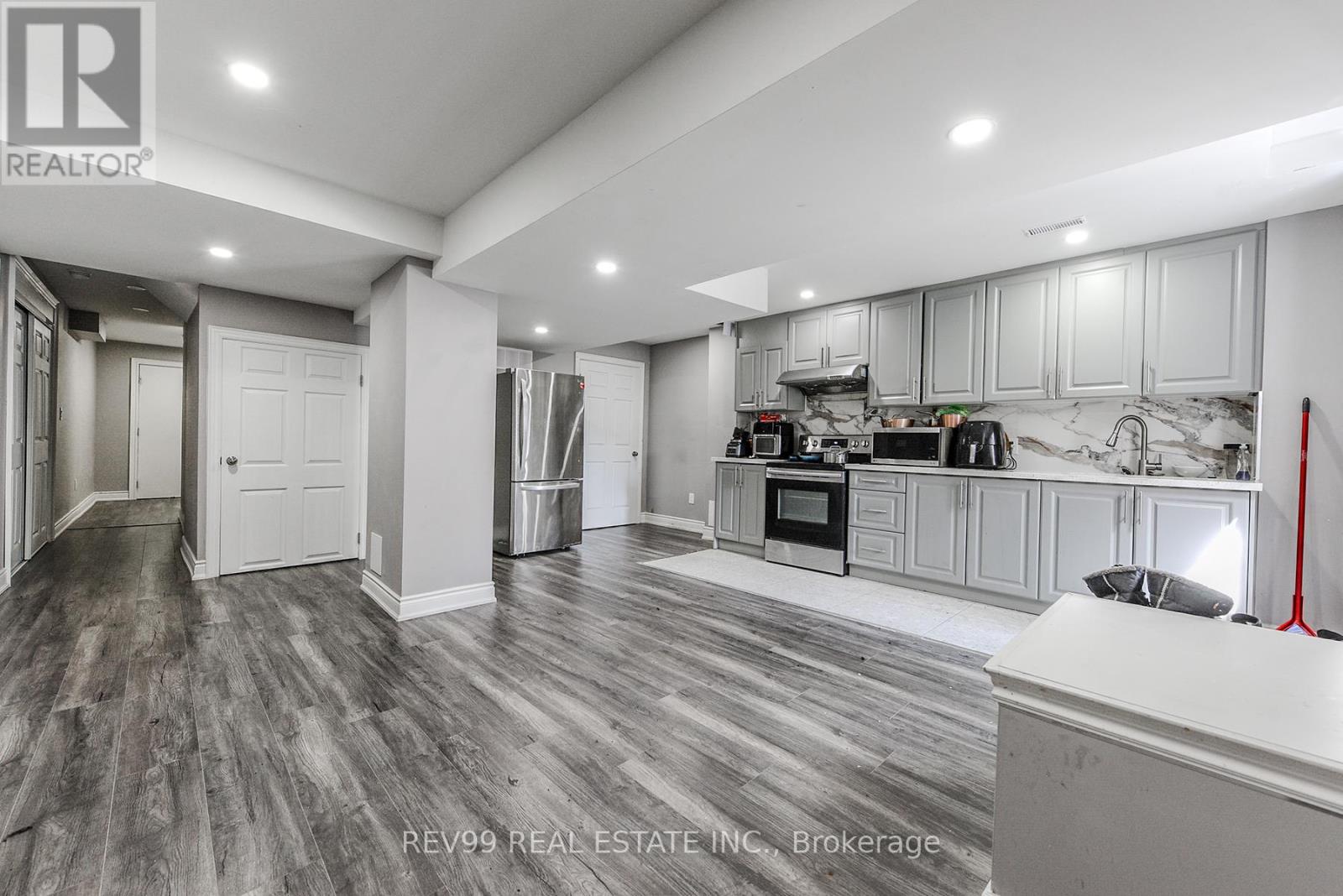 Photo 46 of 39 Bonistel Crescent, Brampton ON