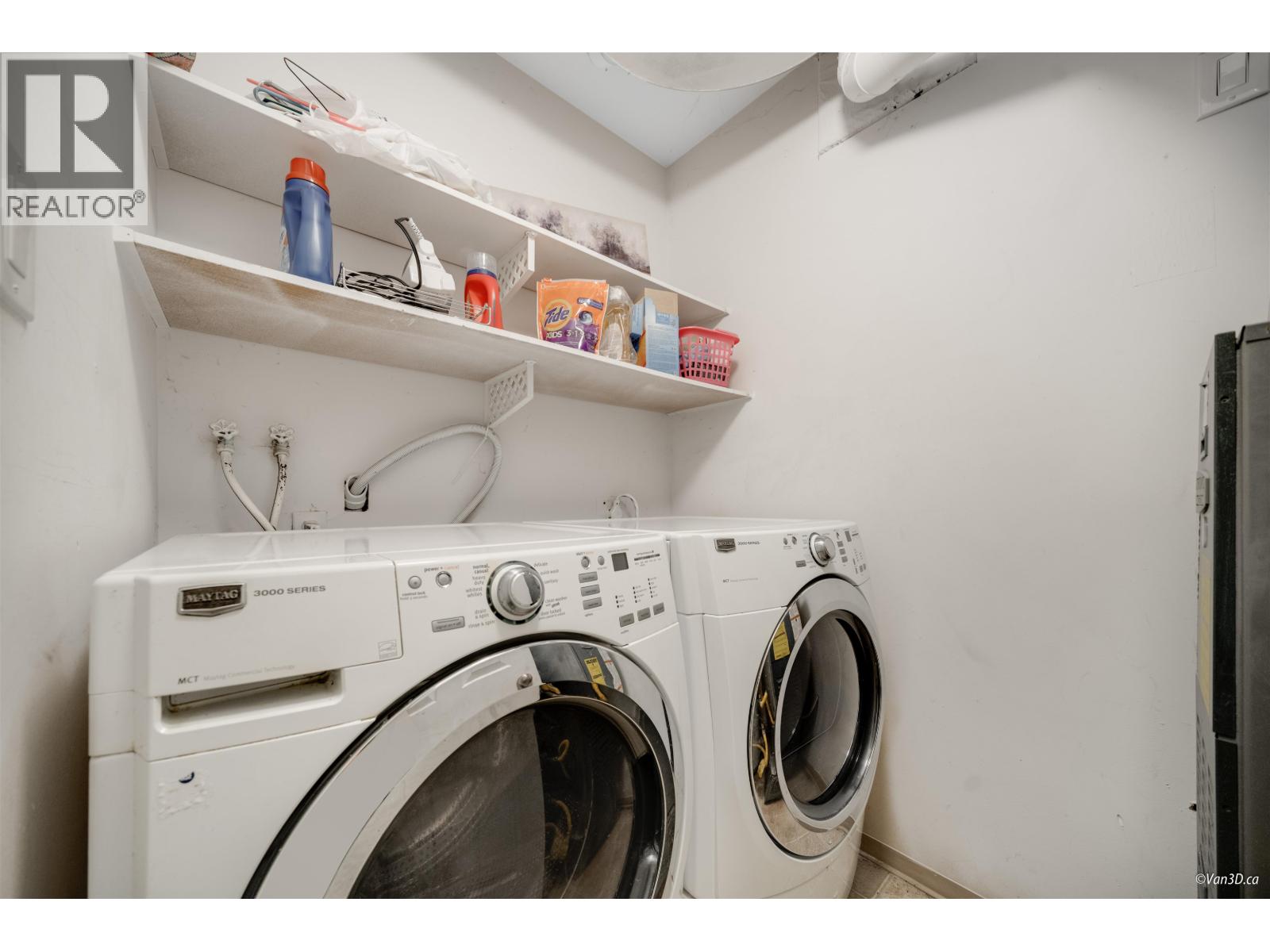 6220 LYNAS Lane, Richmond