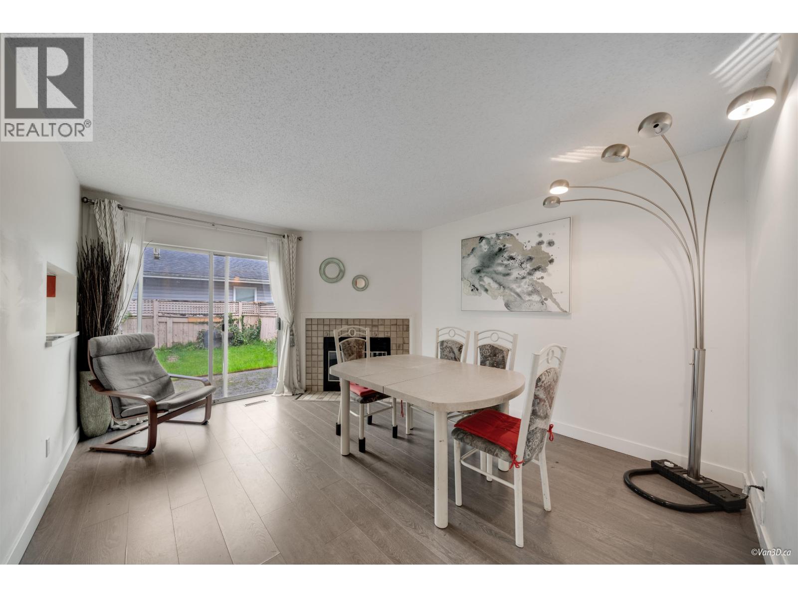 6220 LYNAS Lane, Richmond