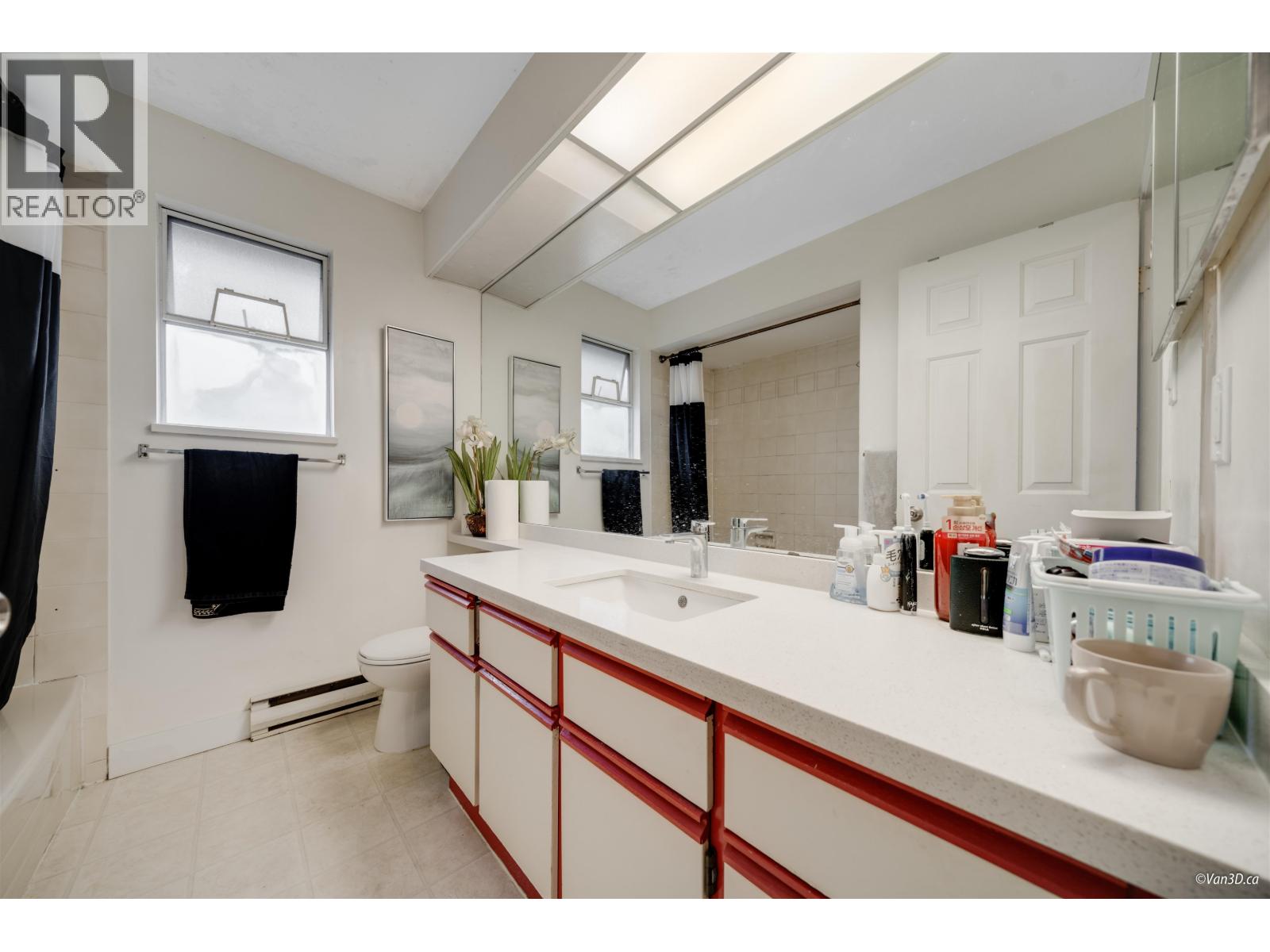 6220 LYNAS Lane, Richmond