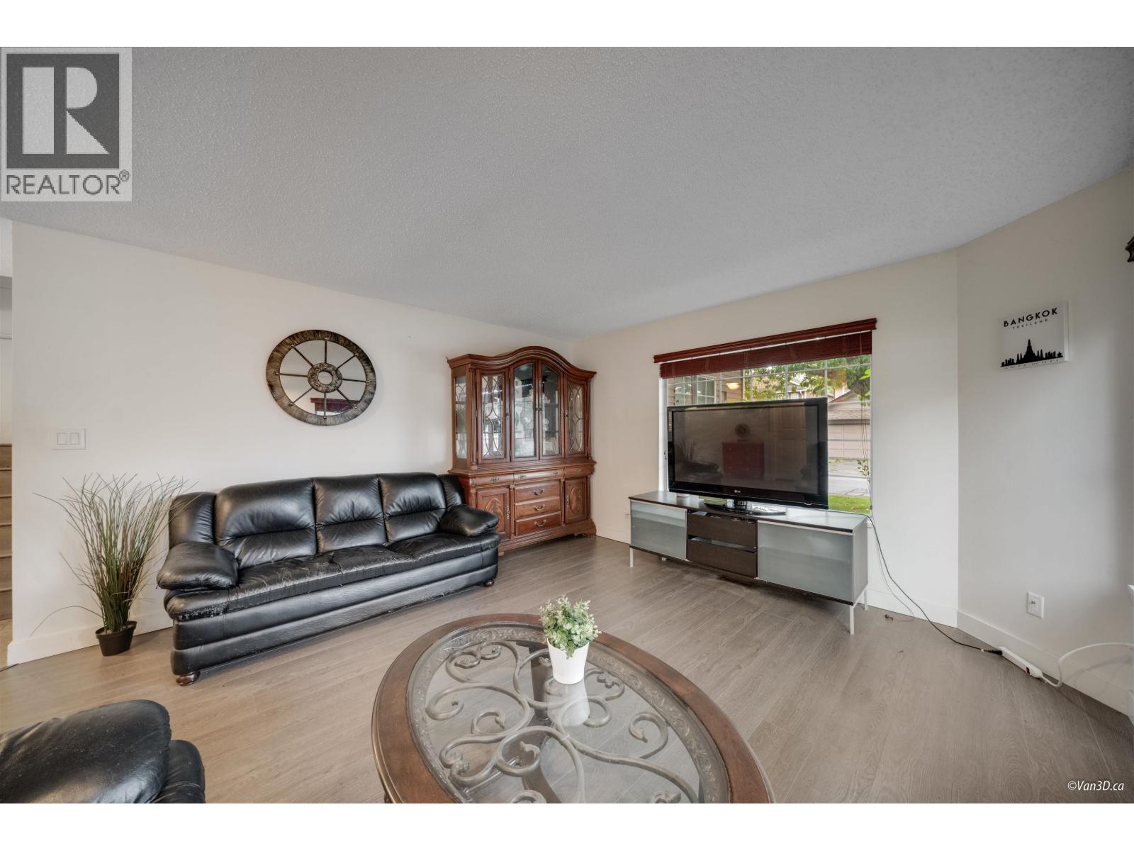 6220 LYNAS Lane, Richmond