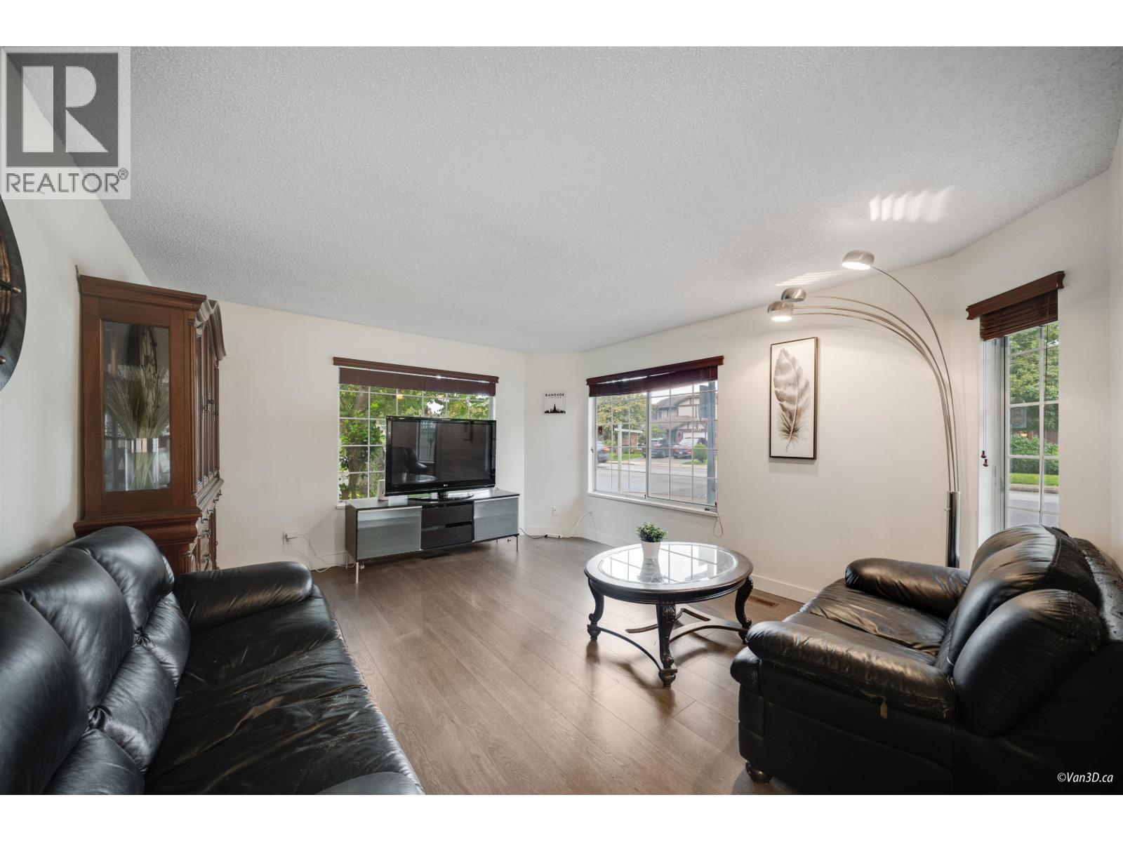 6220 LYNAS Lane, Richmond