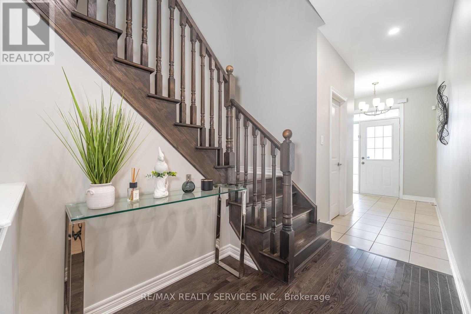 Photo 16 of 12 Seedland Crescent, Brampton ON