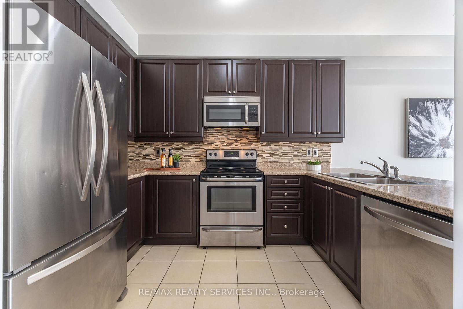 Photo 12 of 12 Seedland Crescent, Brampton ON