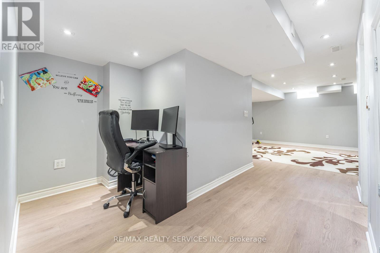 Photo 32 of 12 Seedland Crescent, Brampton ON