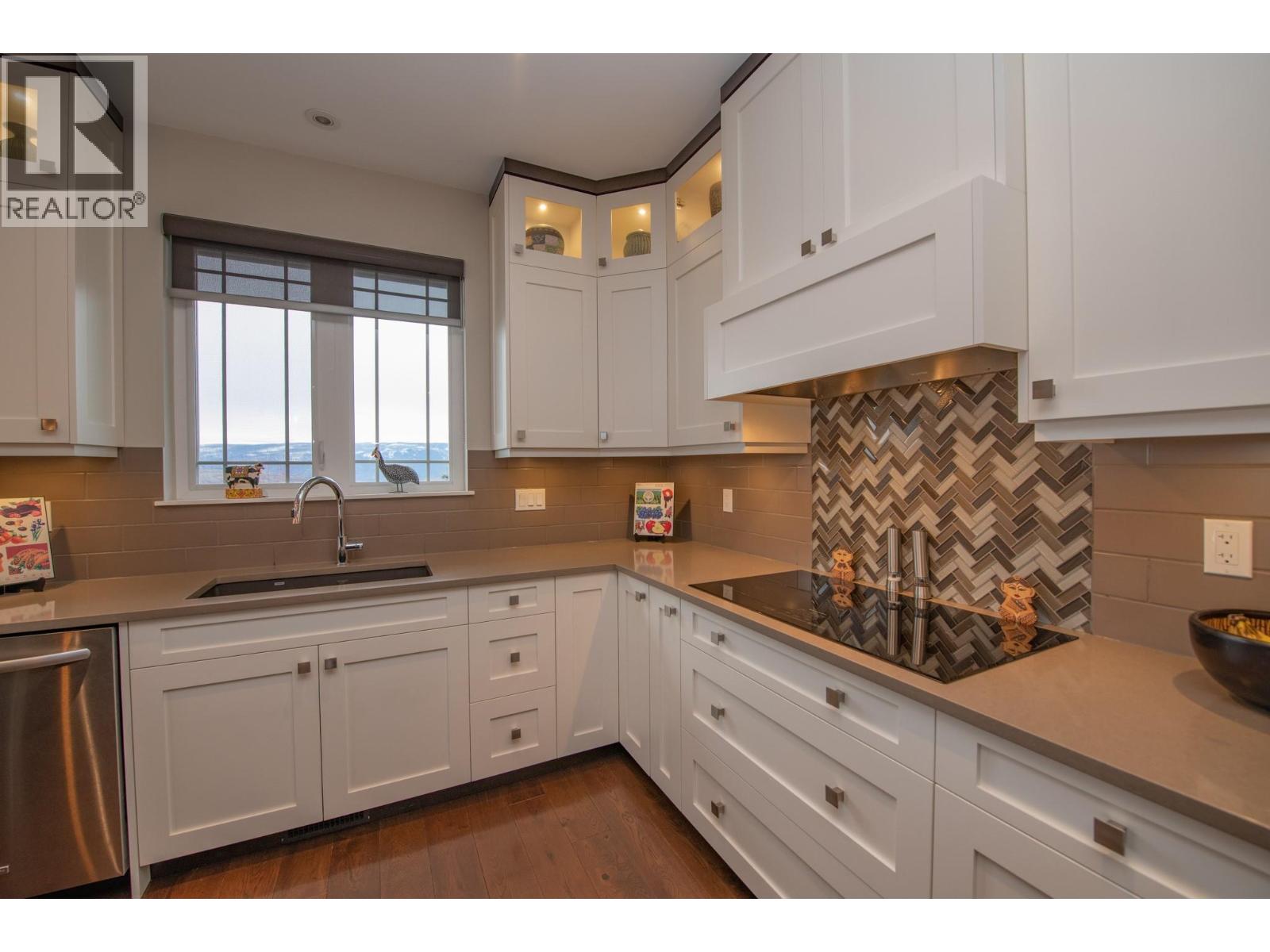Photo 10 of 733 Hart Lane, Vernon BC