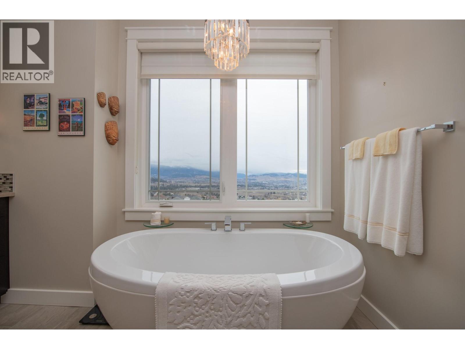 Photo 32 of 733 Hart Lane, Vernon BC