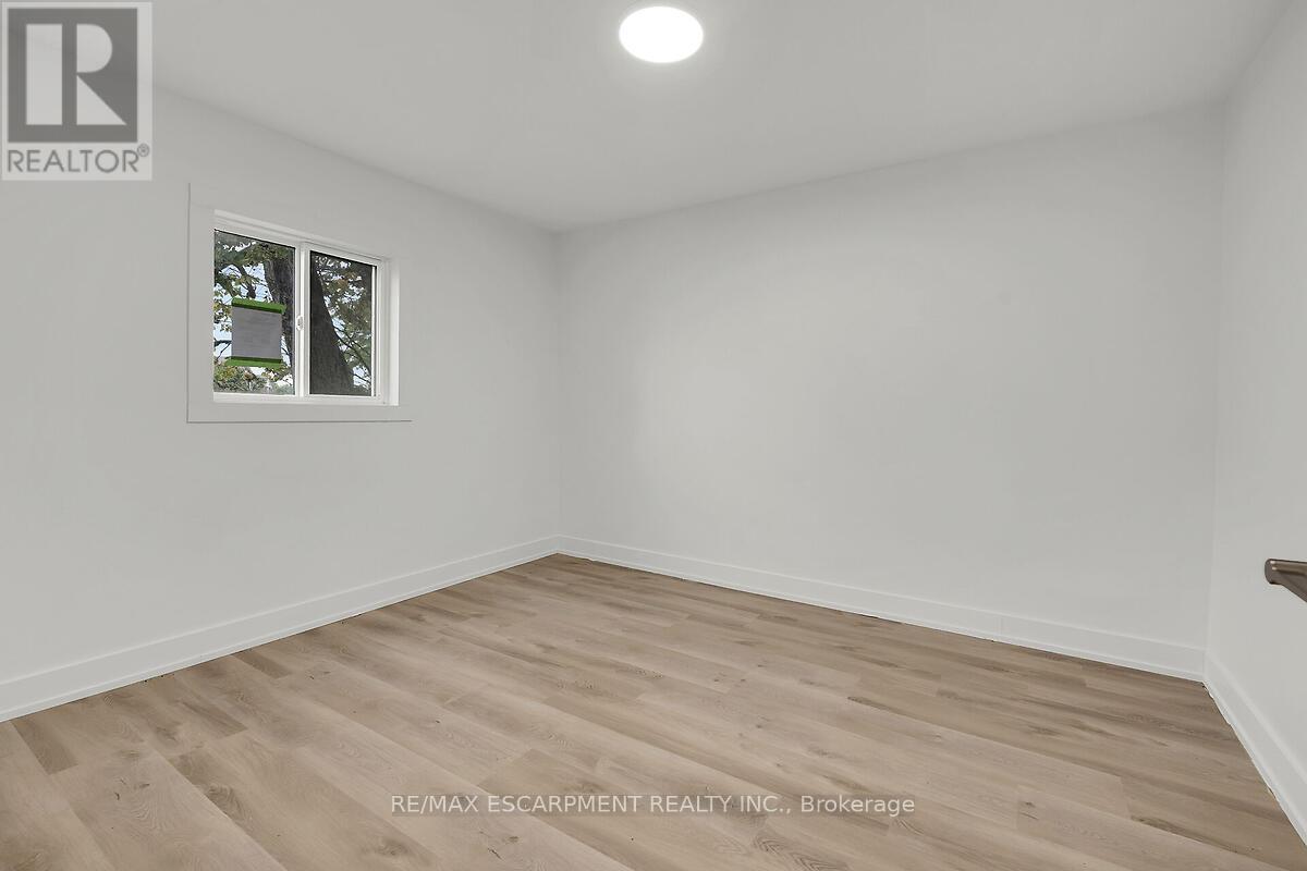 Photo 11 of 34 Rykert Street, St Catharines ON