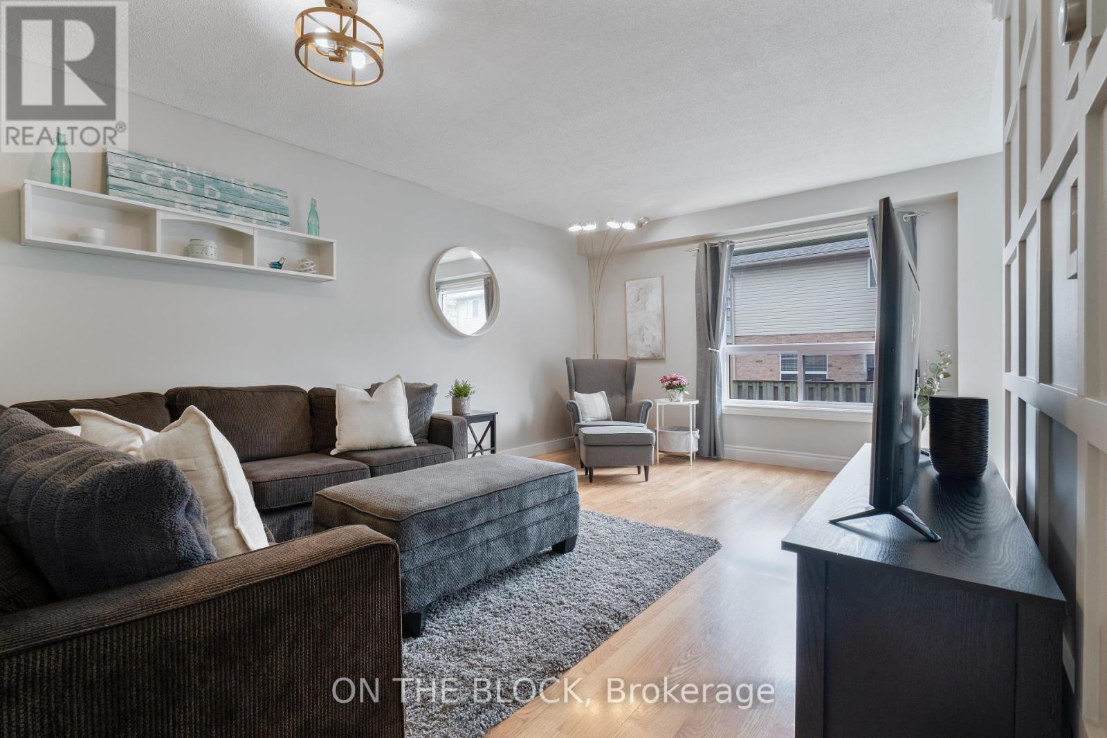 Photo 10 of 39 485 Green Road, Hamilton ON