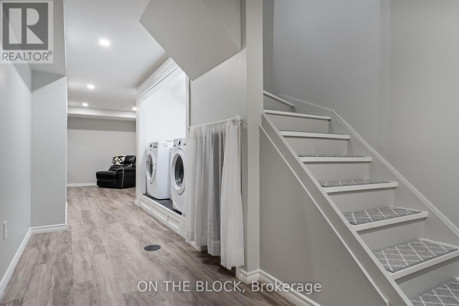 Photo 23 of 39 485 Green Road, Hamilton ON