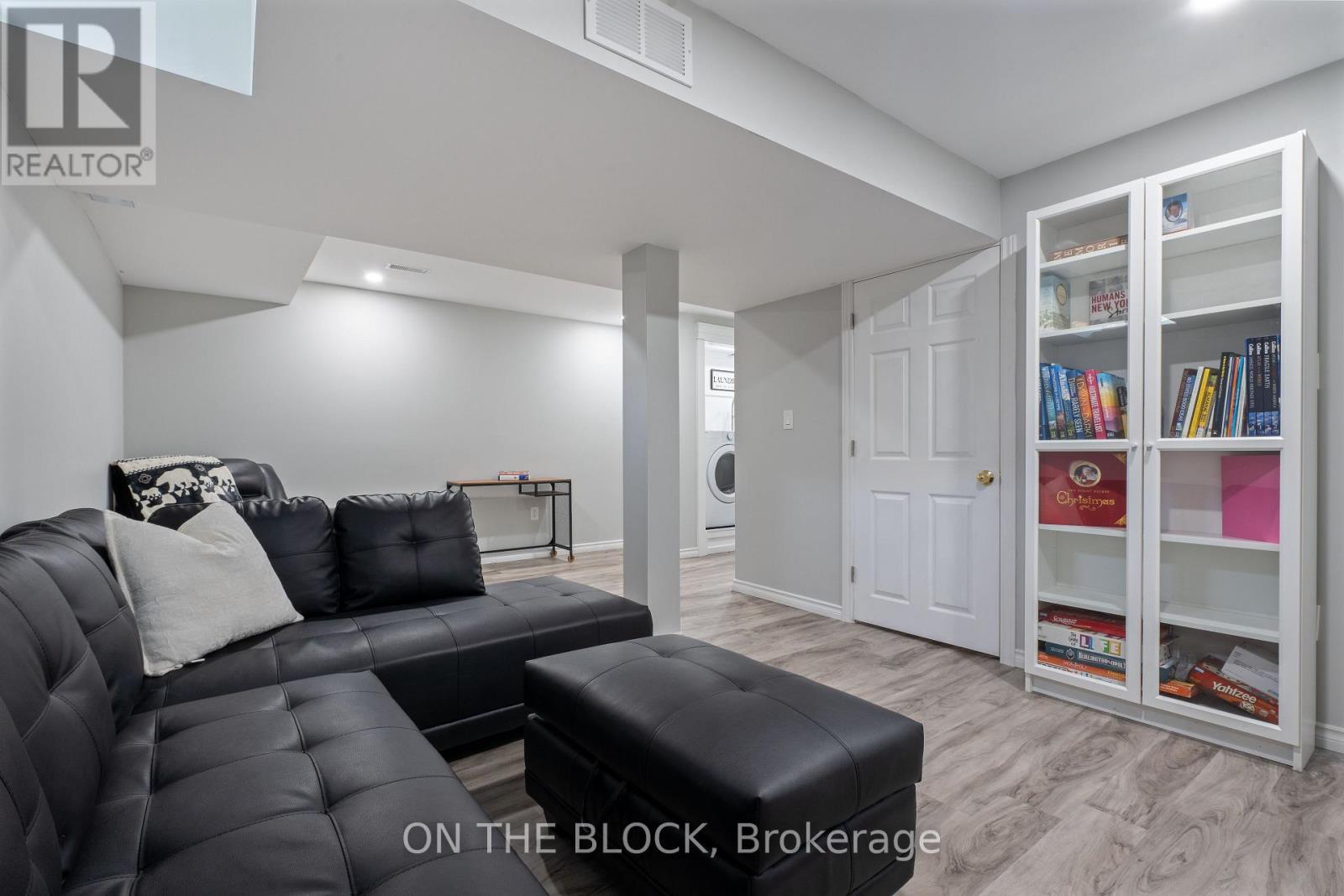 Photo 26 of 39 485 Green Road, Hamilton ON