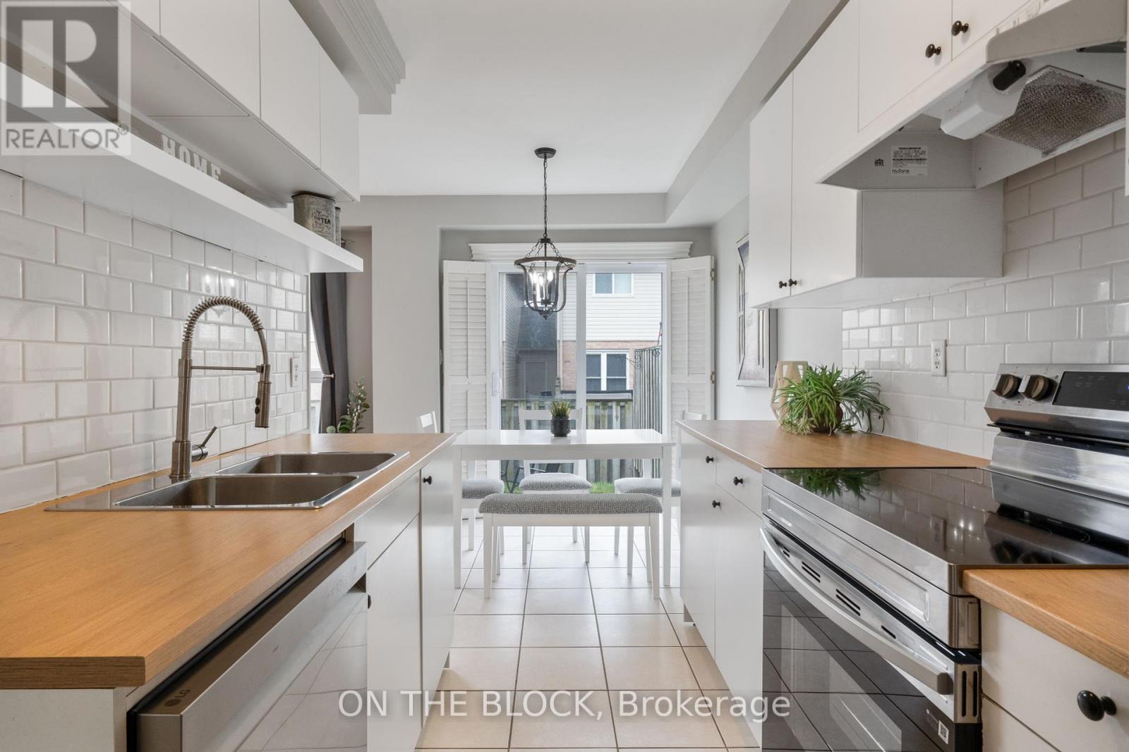 Photo 5 of 39 485 Green Road, Hamilton ON