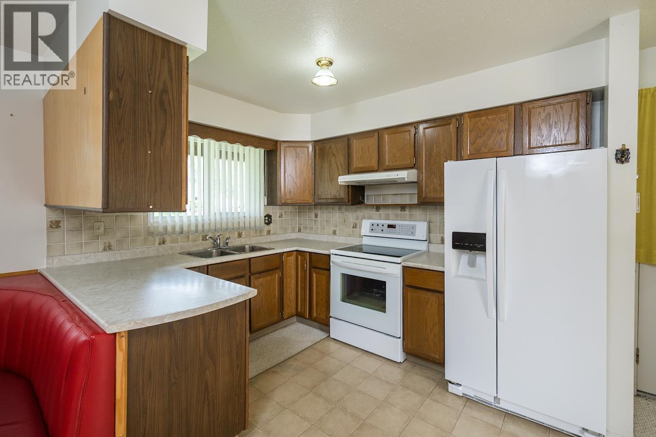 Photo 5 of 4805 1st Avenue, Prince George BC