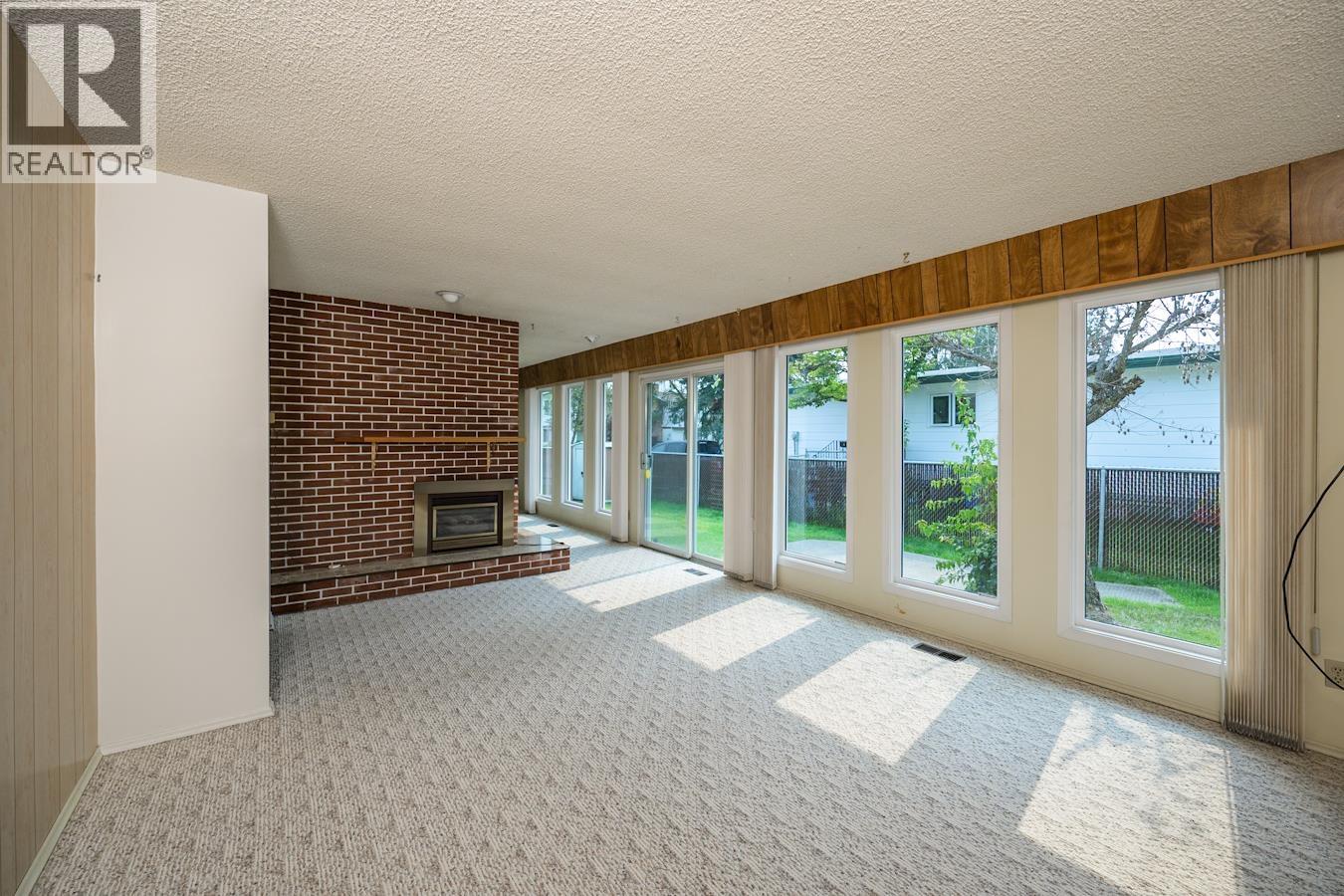 Photo 9 of 4805 1st Avenue, Prince George BC
