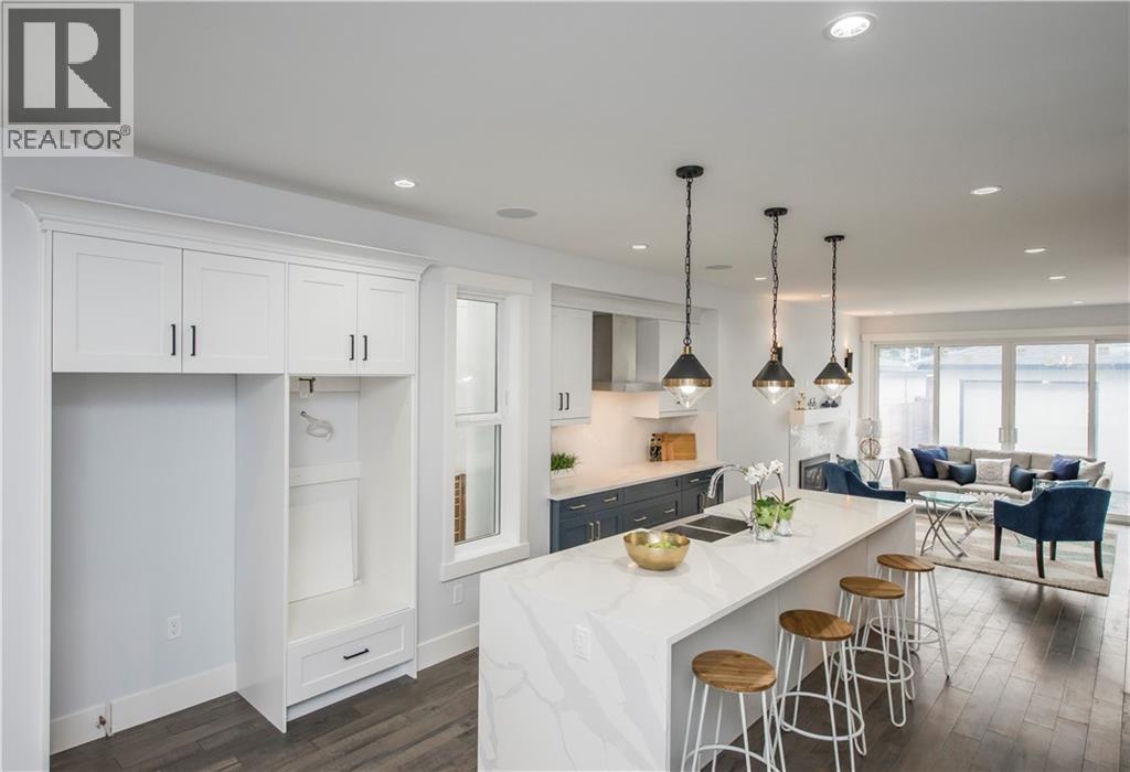 Photo 11 of 3528 3 Street Nw, Calgary AB