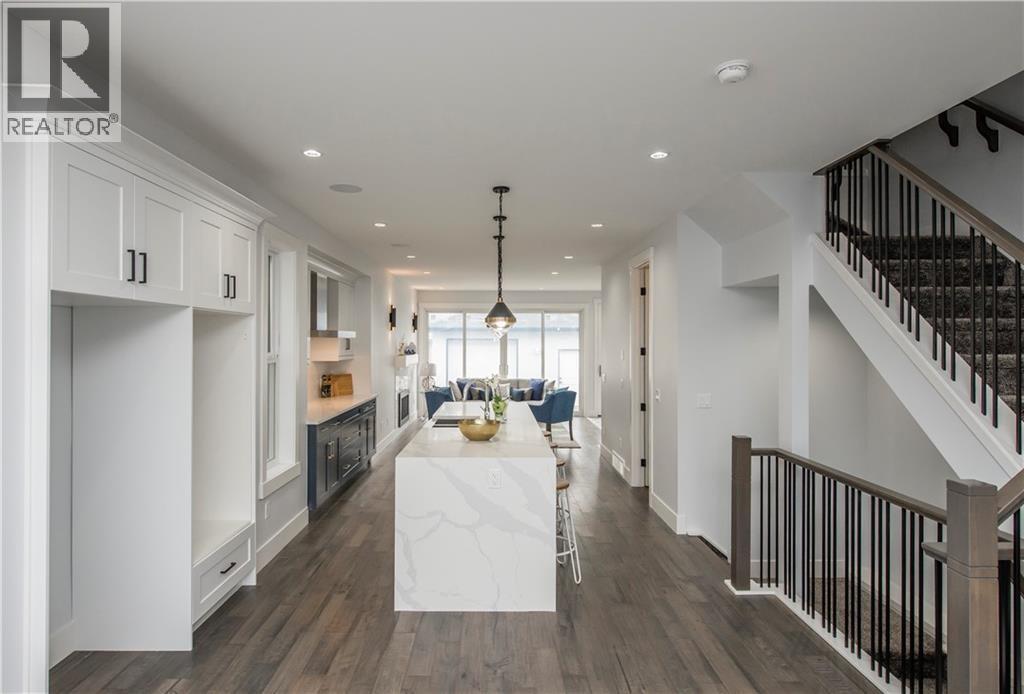 Photo 9 of 3528 3 Street Nw, Calgary AB