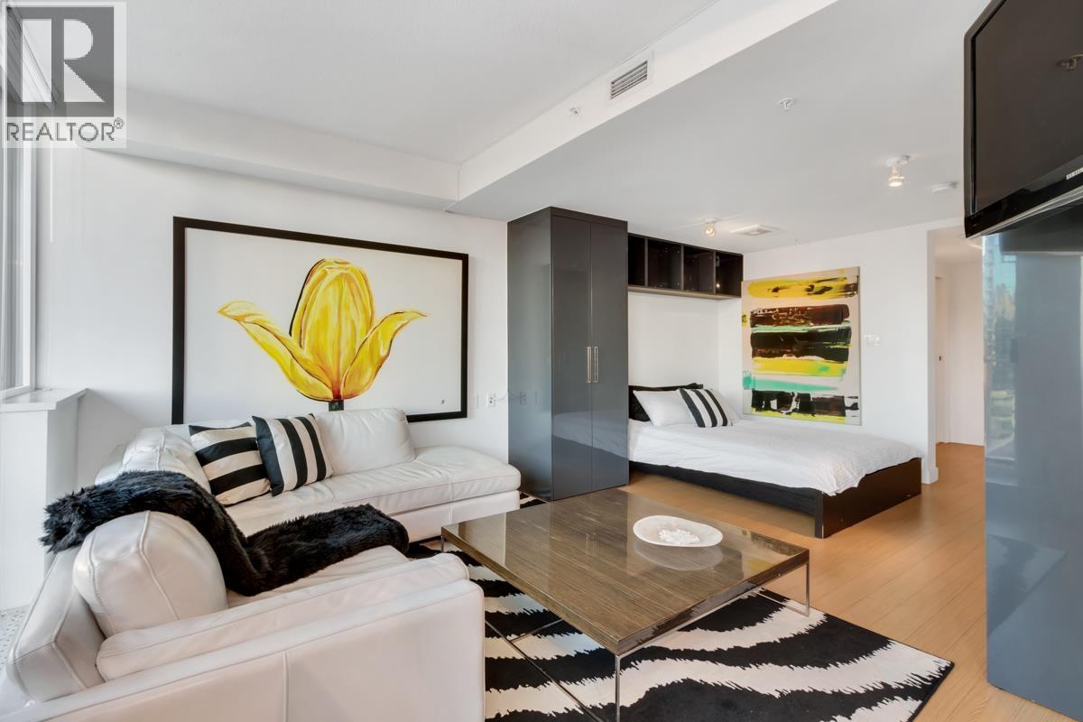 Photo 2 of 1513 1325 Rolston Street, Vancouver BC