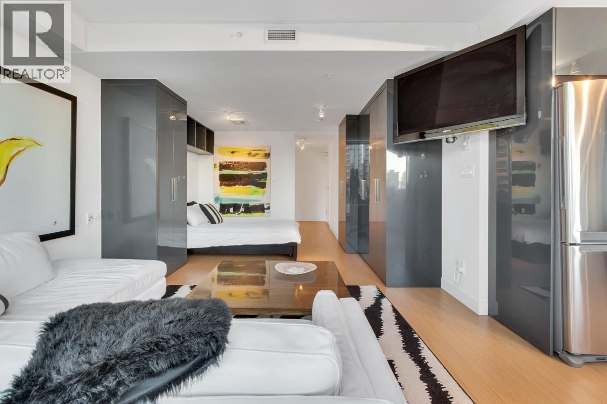 Photo 15 of 1513 1325 Rolston Street, Vancouver BC