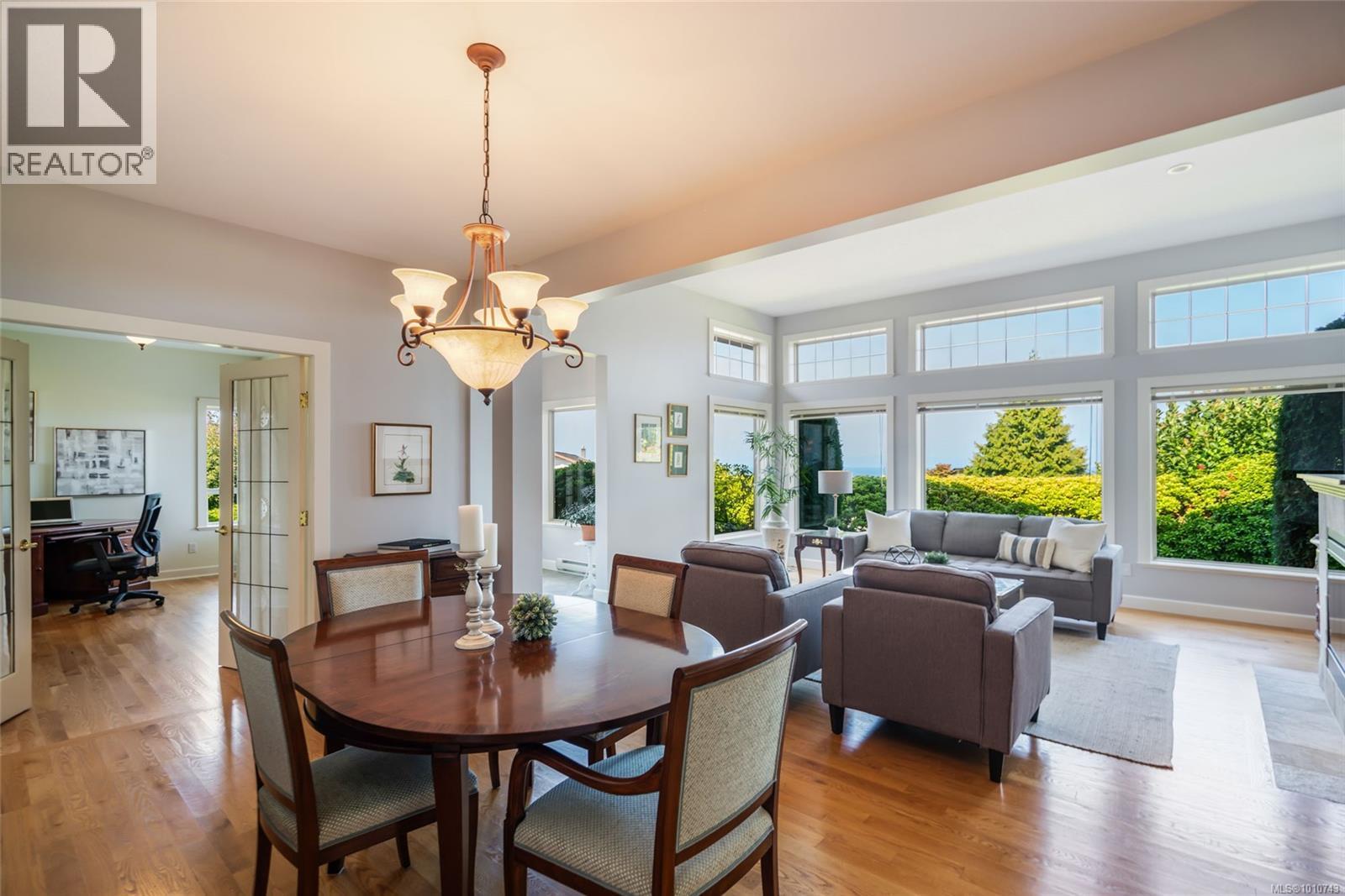 Photo 7 of 6103 La Marche Pl, Nanaimo BC